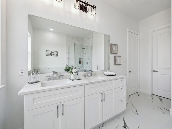 2122 Oatfield Drive, Houston TX 77018