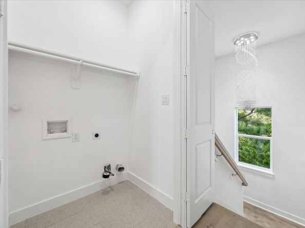 2122 Oatfield Drive, Houston TX 77018