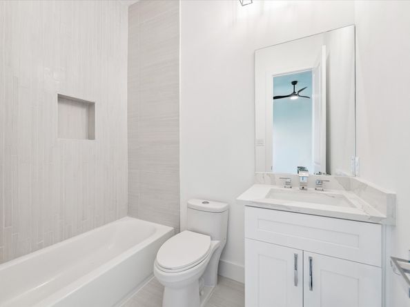 2122 Oatfield Drive, Houston TX 77018