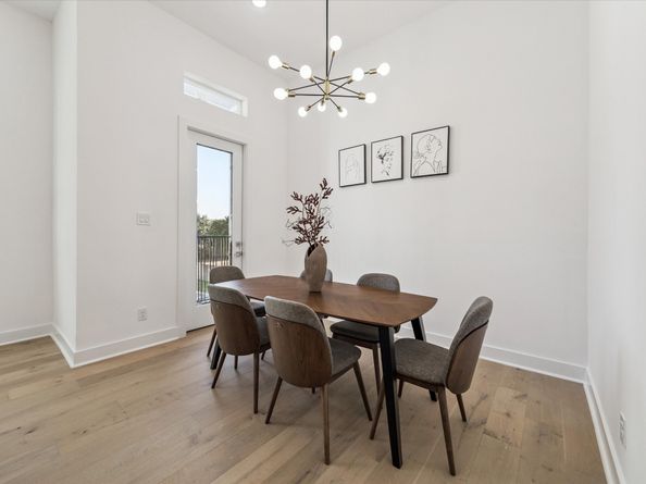 2122 Oatfield Drive, Houston TX 77018