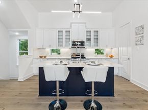 2122 Oatfield Drive, Houston TX 77018