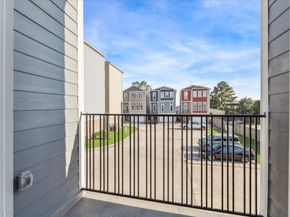 2122 Oatfield Drive, Houston TX 77018