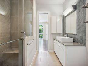 207 Pierce Street 205, Houston TX 77002