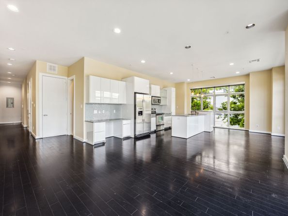 207 Pierce Street 205, Houston TX 77002