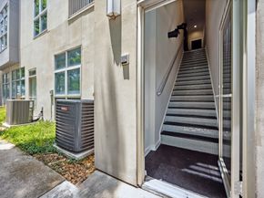 207 Pierce Street 205, Houston TX 77002