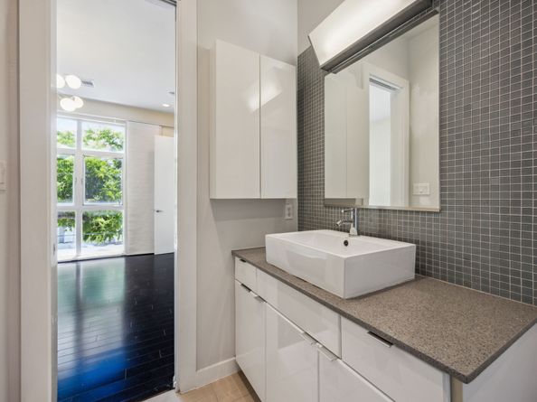 207 Pierce Street 205, Houston TX 77002