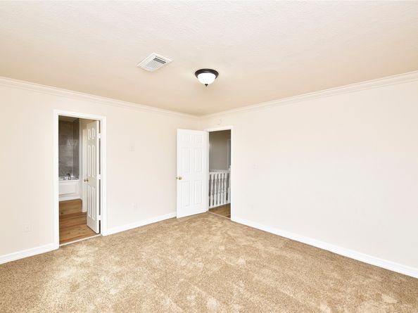 1675 HUGH Road B, Houston TX 77067