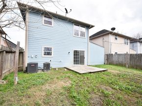 1675 HUGH Road B, Houston TX 77067