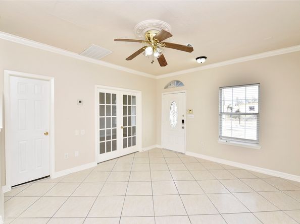 1675 HUGH Road B, Houston TX 77067