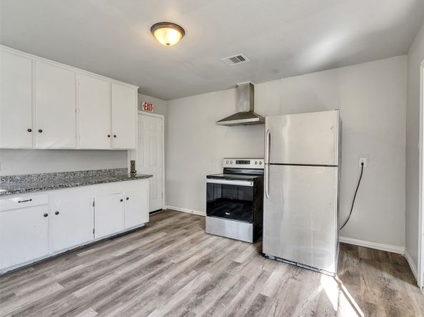 7622 S Hall Street, Houston TX 77028