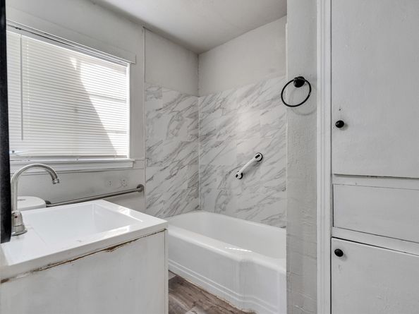 7622 S Hall Street, Houston TX 77028