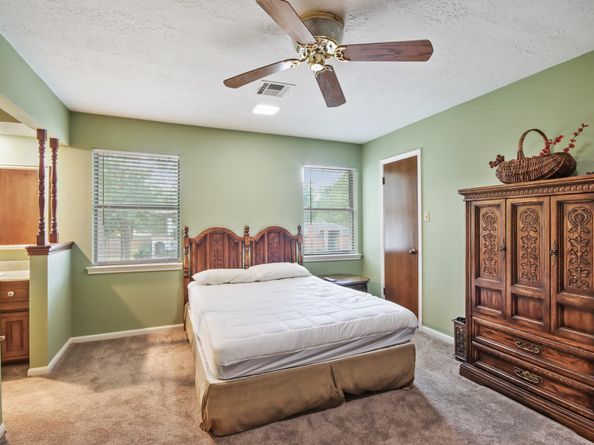 11802 Normont Drive, Houston TX 77070