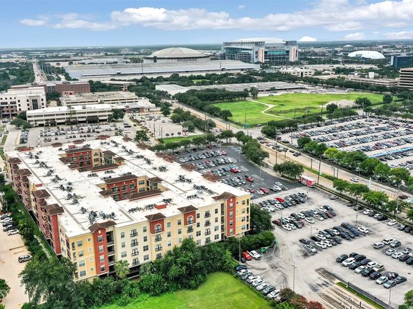 1711 Old Spanish Trail 128, Houston TX 77054