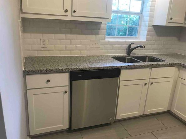 943 W 43rd Street, Houston TX 77018