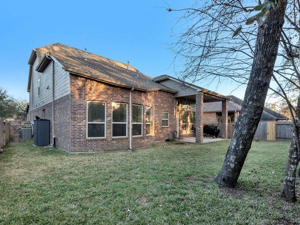 18418 Hounds Lake Drive, New Caney TX 77357