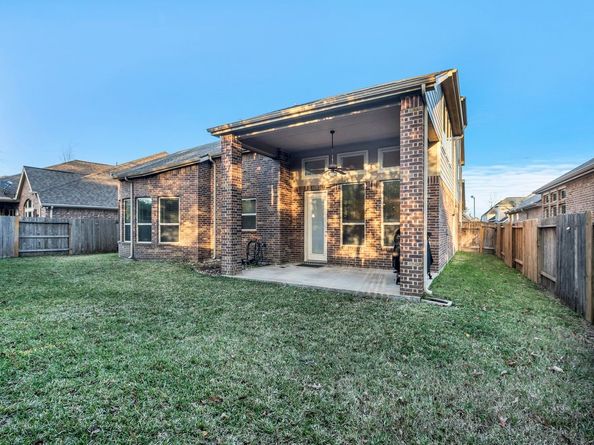 18418 Hounds Lake Drive, New Caney TX 77357