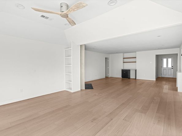 5826 Dumfries Drive, Houston TX 77096