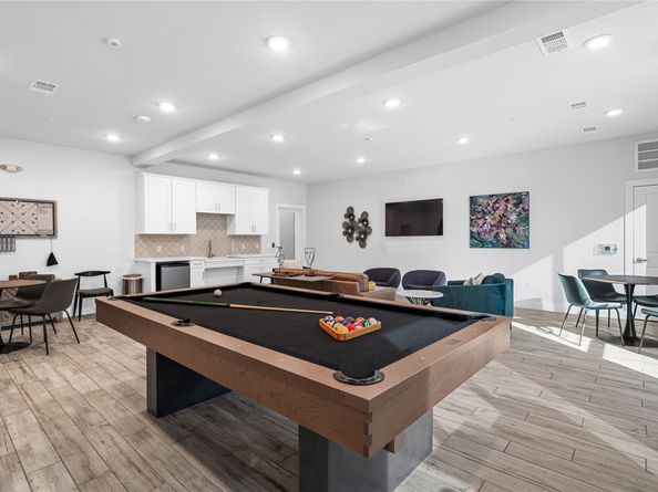 6804 Westview Drive 3404, Houston TX 77055