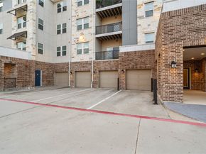 6804 Westview Drive 3404, Houston TX 77055