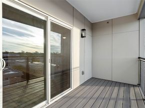 6804 Westview Drive 3404, Houston TX 77055