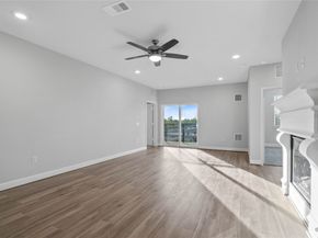 6804 Westview Drive 3404, Houston TX 77055