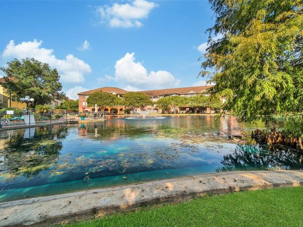 2815 Kings Crossing Drive 214, Kingwood TX 77345