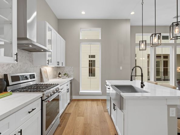 1177 W 19th Street, Houston TX 77008