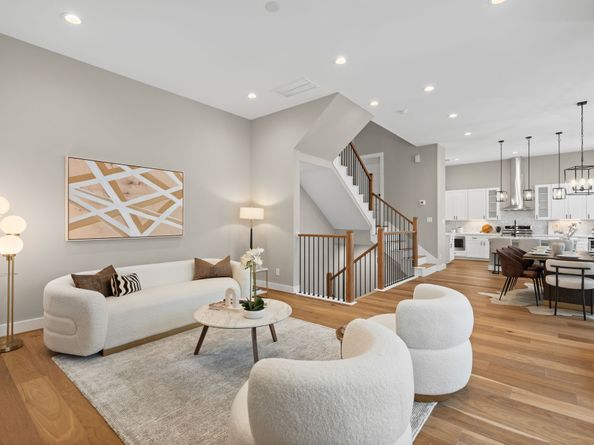 1177 W 19th Street, Houston TX 77008