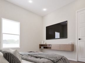 7841 Sunnyhill Street, Houston TX 77088