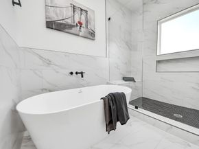 2432 Harrington Street, Houston TX 77026