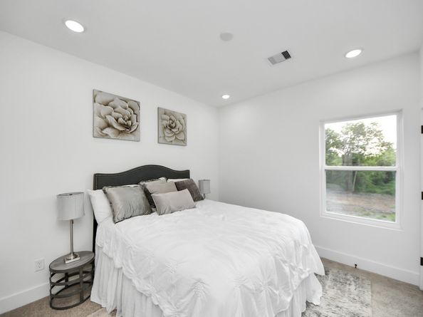 2432 Harrington Street, Houston TX 77026