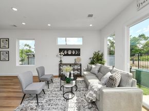 2432 Harrington Street, Houston TX 77026