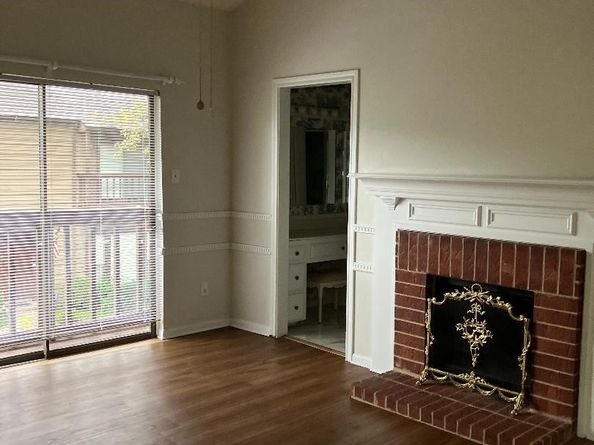 11711 Memorial Drive 143, Houston TX 77024