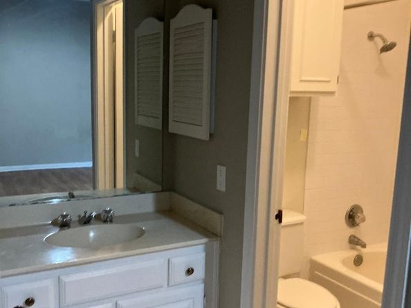 11711 Memorial Drive 143, Houston TX 77024