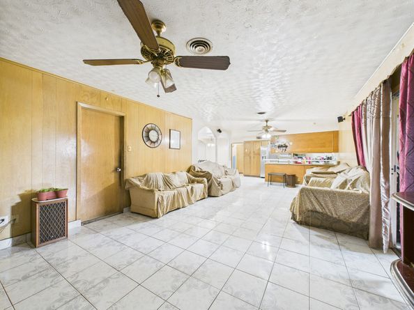 8206 Dillon Street, Houston TX 77061