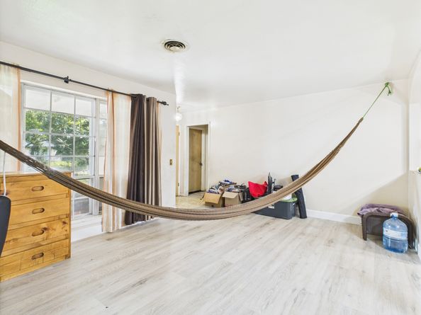 8206 Dillon Street, Houston TX 77061