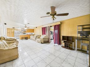 8206 Dillon Street, Houston TX 77061