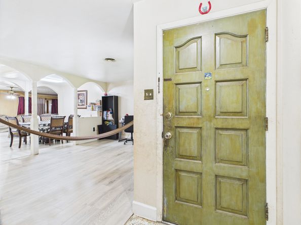 8206 Dillon Street, Houston TX 77061