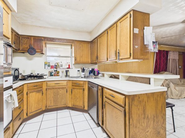 8206 Dillon Street, Houston TX 77061