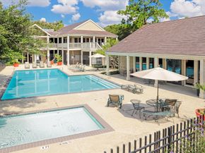 2100 Tanglewilde Street 318, Houston TX 77063