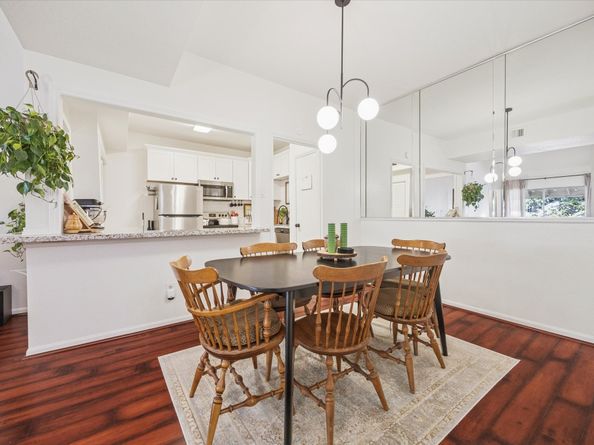 2100 Tanglewilde Street 318, Houston TX 77063