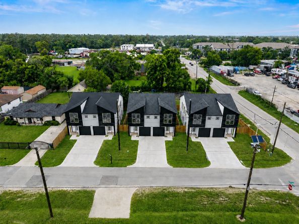 8445 Furray A/B Road, Houston TX 77028