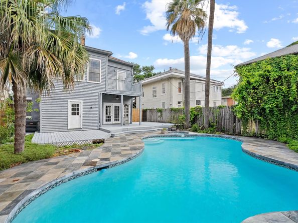 220 Marshall Street, Houston TX 77006