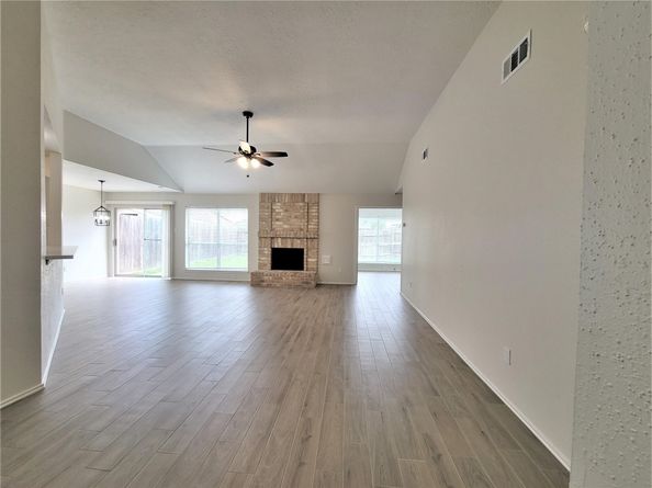 11410 Sunny Creek Drive, Houston TX 77066