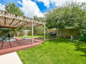 16022 Surrey Woods Drive, Friendswood TX 77546