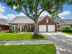 16022 Surrey Woods Drive, Friendswood TX 77546