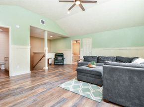 16022 Surrey Woods Drive, Friendswood TX 77546