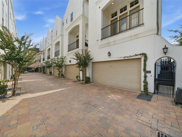 1262 W 23rd Street, Houston TX 77008