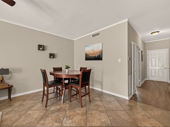 14715 Barryknoll Lane 121, Houston TX 77079