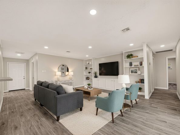 7627 Green Lawn Drive, Houston TX 77088